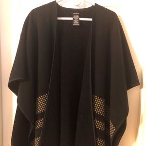 Women’s black and tan wrap/poncho